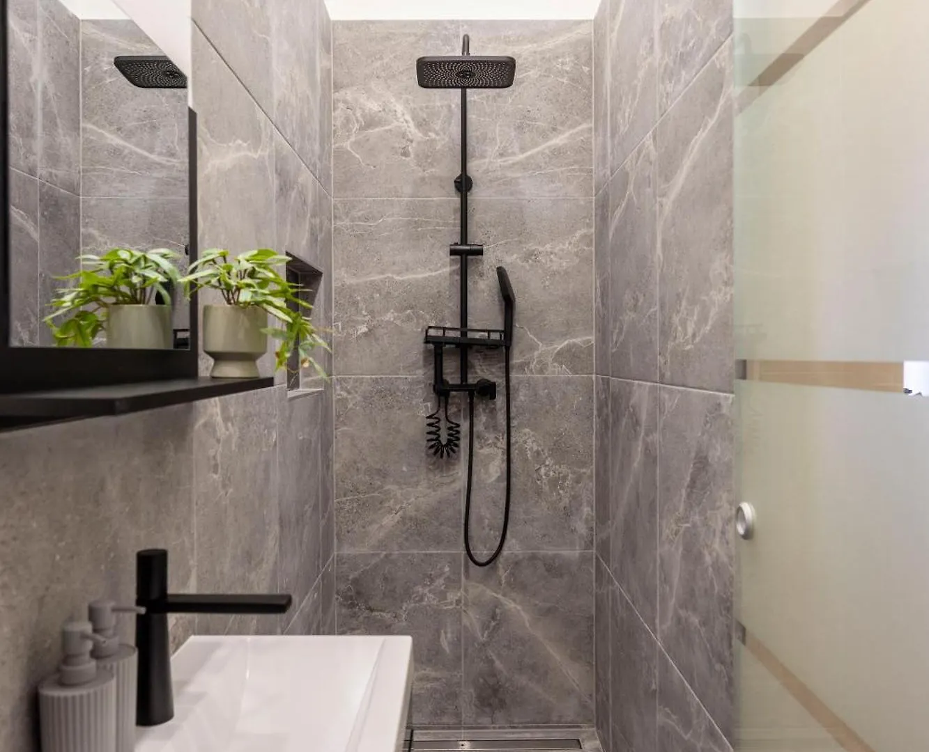 Exclusive Stylish Suite By Prestige Homes Next To The Oktogon Budapest 0*,