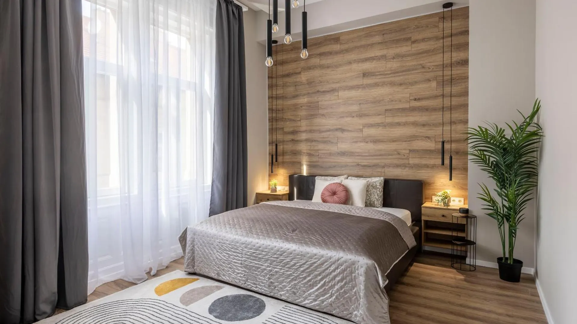 Exclusive Stylish Suite By Prestige Homes Next To The Oktogon Budapest Apartment